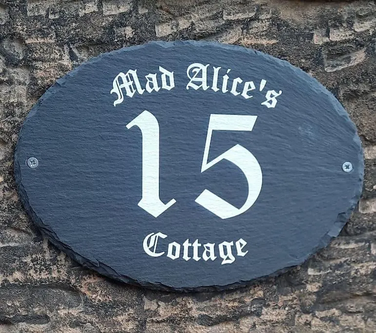 Mad Alice'S Cottage Loftus 0*,